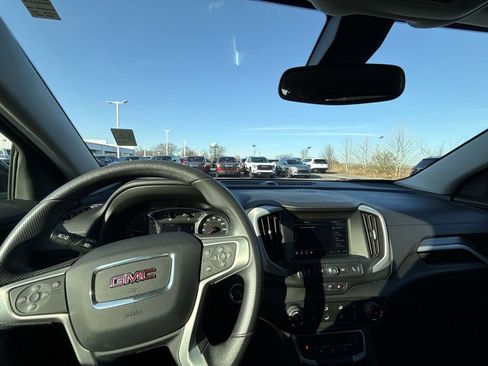 Certified 2022 GMC Terrain SLE image 27