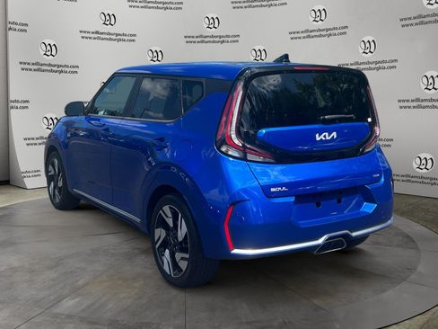 Used 2024 Kia Soul GT-Line w/ GT-Line Technology Package FWD image 3