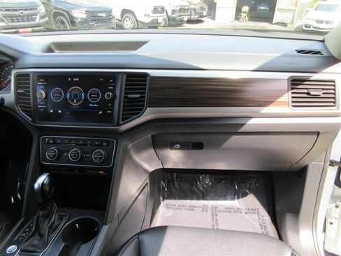 Used 2021 Volkswagen Atlas SE image 29