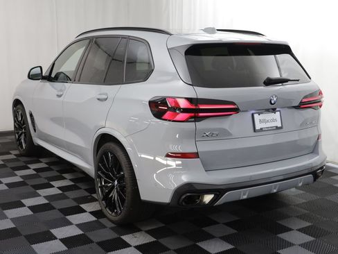 Used 2024 BMW X5 xDrive40i w/ M Sport Package AWD/4WD image 16