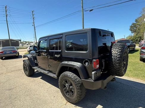 Used 2012 Jeep Wrangler Unlimited Sport w/ Connectivity Group image 21