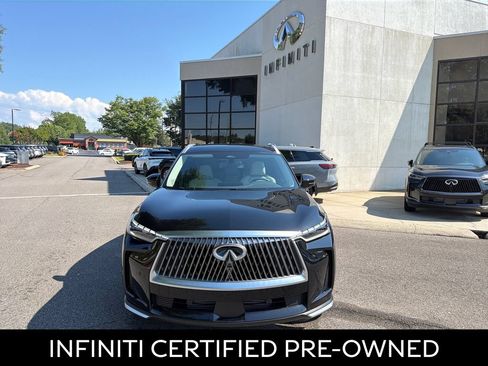 Certified 2026 INFINITI QX60 Luxe w/ Cargo Package FWD image 3