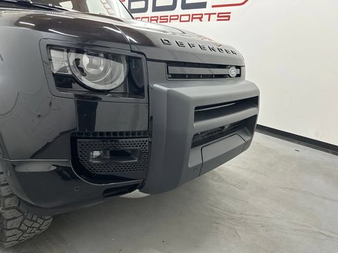 Used 2022 Land Rover Defender 110 X-Dynamic SE AWD/4WD image 2