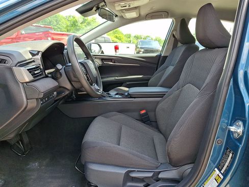 Used 2025 Toyota Camry LE FWD image 17