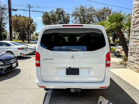 Used 2023 Mercedes-Benz Metris Passenger image 10