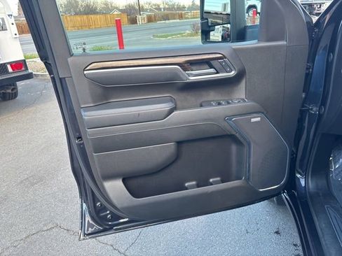 Used 2025 GMC Sierra 1500 Elevation w/ Preferred Package image 15