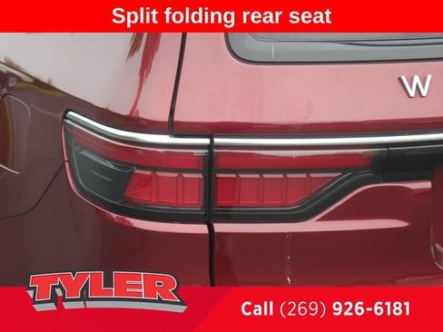 Used 2022 Jeep Wagoneer Series III w/ Premium Group I AWD/4WD image 12