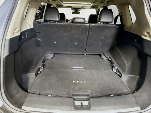 Used 2021 Nissan Rogue Platinum image 27
