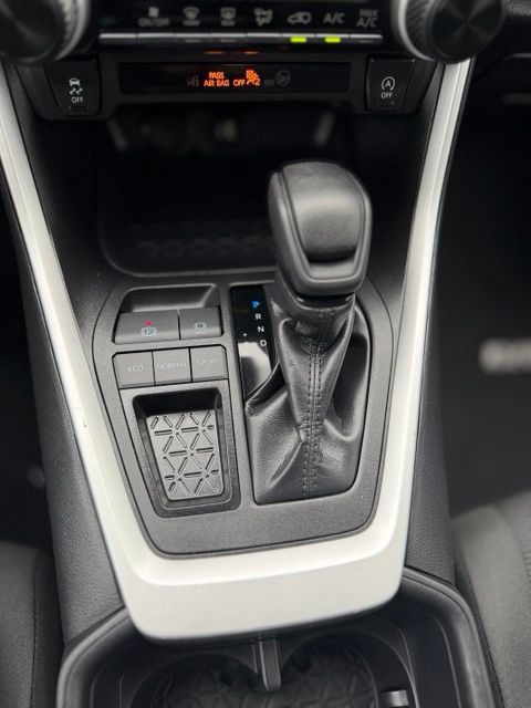 Used 2025 Toyota RAV4 LE FWD image 14