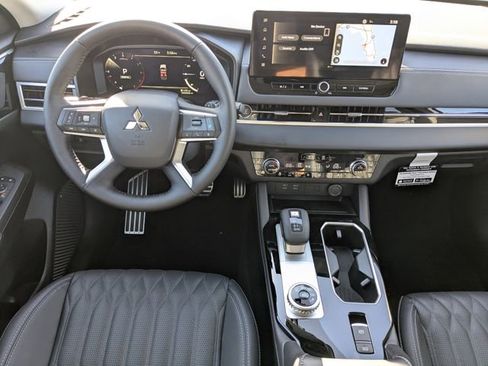 New 2026 Mitsubishi Outlander SEL FWD image 17