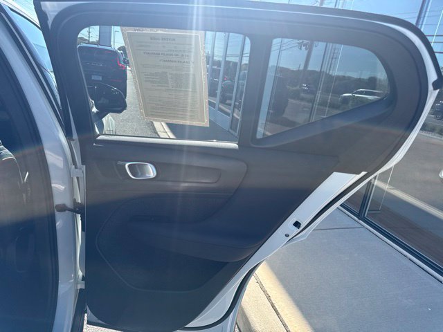 Used 2026 Volvo XC40 B5 Plus AWD/4WD image 12