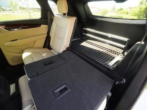 Used 2018 Cadillac XT5 Luxury w/ Driver Awareness Package image 28