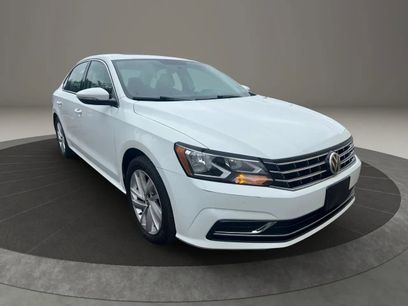 Used 2018 Volkswagen Passat 2.0T SE