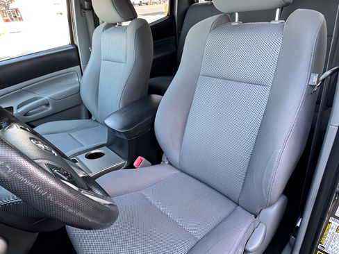 Used 2015 Toyota Tacoma 4x4 Double Cab w/ TRD Sport Package image 14