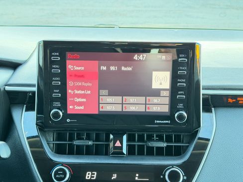 Used 2021 Toyota Corolla LE image 22