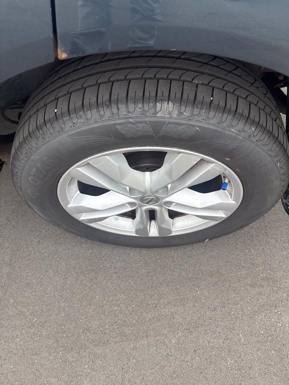 Used 2013 Nissan Rogue SV AWD/4WD image 3
