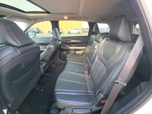 Used 2023 INFINITI QX60 Luxe w/ Vision Package FWD image 9