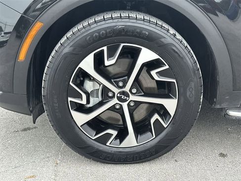 Certified 2023 Kia Sportage EX w/ EX Premium Package image 11