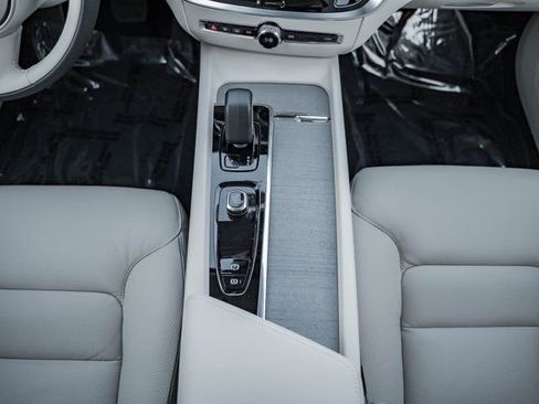 New 2026 Volvo V60 B5 Cross Country Plus w/ Protection Package Premier image 25