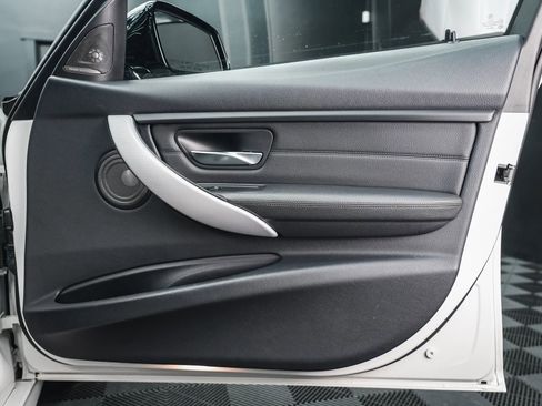 Used 2014 BMW 335i xDrive Sedan AWD/4WD image 47