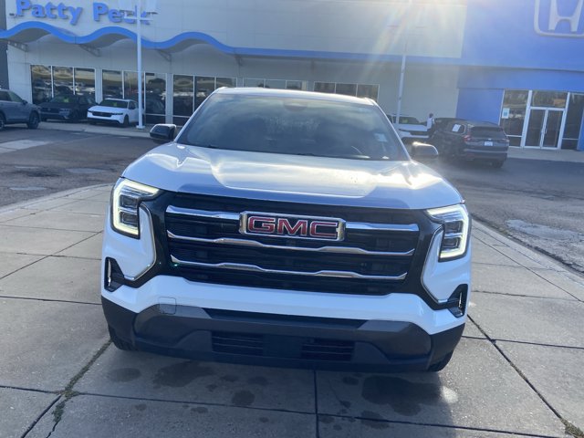 Used 2026 GMC Terrain Elevation FWD image 3