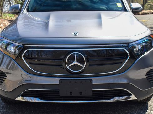 Used 2022 Mercedes-Benz EQB 350 4MATIC image 12