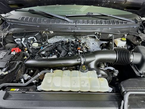 Used 2024 Ford Expedition Limited RWD image 9