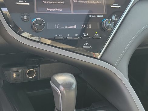 Used 2018 Toyota Camry XSE w/ Audio Package FWD image 27