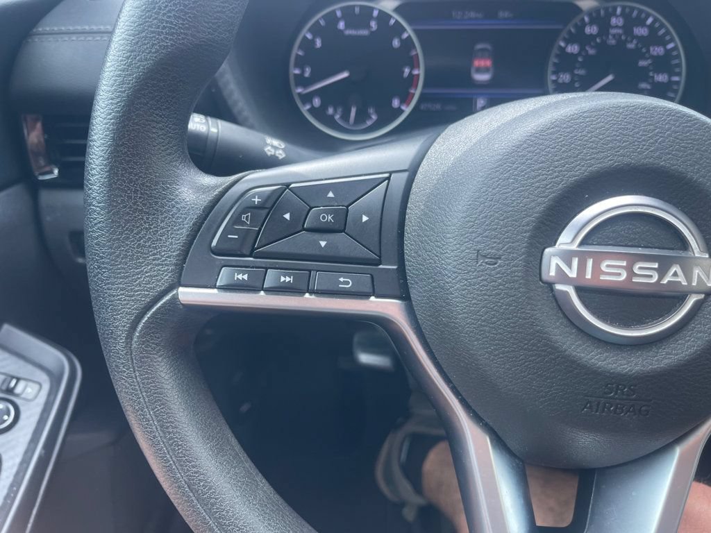 Used 2025 Nissan Sentra SV FWD image 14