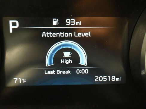 Certified 2024 Kia Carnival LX FWD image 16