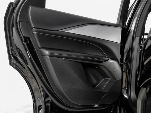 Used 2024 Cadillac Lyriq Tech image 47