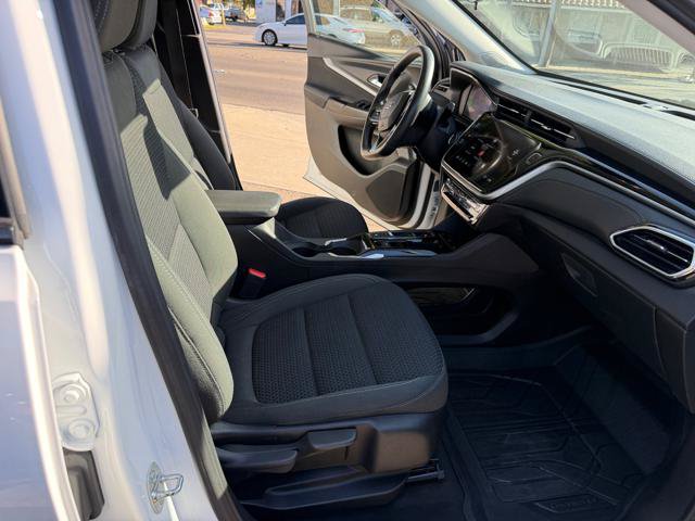 Used 2023 Chevrolet Bolt EUV LT w/ Redline Edition FWD image 11