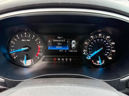 Used 2016 Ford Fusion SE FWD image 7