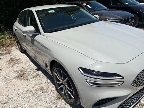 Used 2025 Genesis G70 2.5T RWD image 9