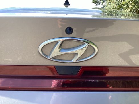 Used 2023 Hyundai Elantra SE FWD image 15