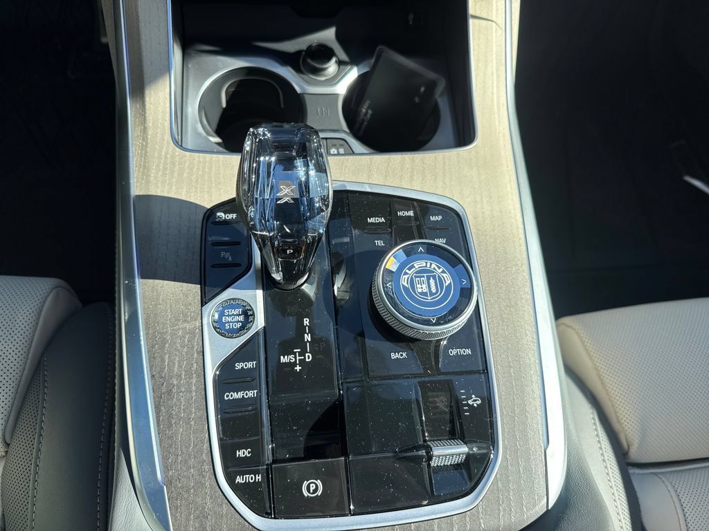 New 2026 BMW ALPINA XB7 AWD/4WD image 16