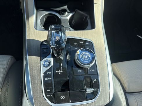 New 2026 BMW ALPINA XB7 AWD/4WD image 16