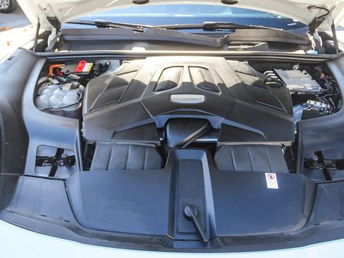 Used 2020 Porsche Cayenne image 25