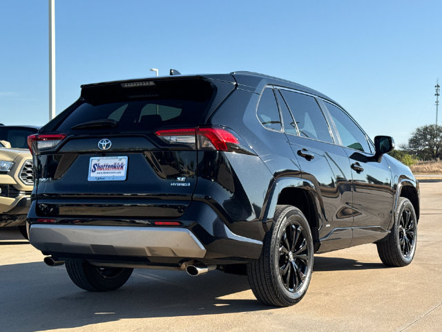 Used 2022 Toyota RAV4 SE AWD/4WD image 8