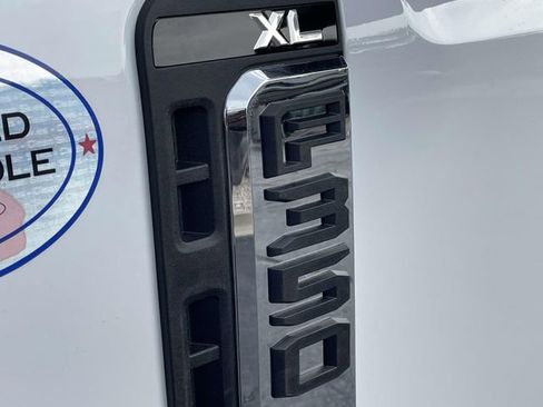 New 2026 Ford F350 XL w/ XL Chrome Package AWD/4WD image 22