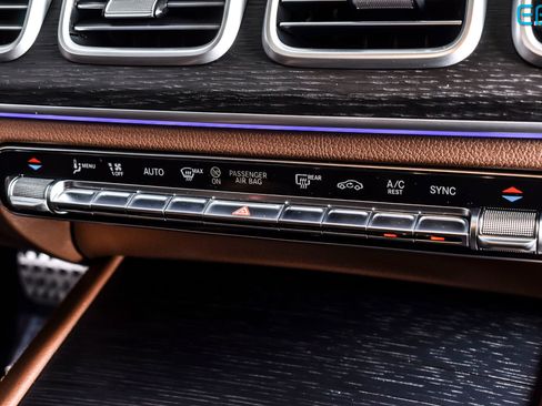 Used 2025 Mercedes-Benz GLS 450 4MATIC image 27