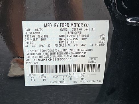 Used 2025 Ford Explorer ST-Line w/ ST-Line Street Pack AWD/4WD image 39