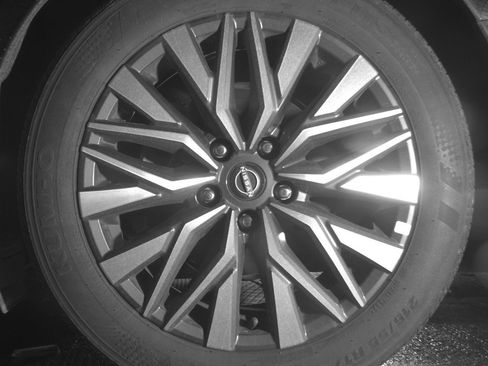 Used 2025 Nissan Altima 2.5 SV image 14