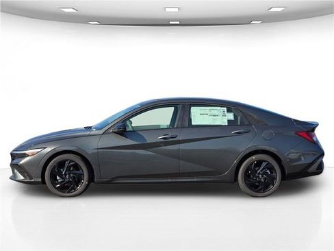 New 2026 Hyundai Elantra Sport image 5