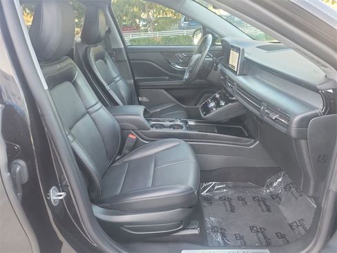 Used 2022 Lincoln Corsair FWD w/ Premium Package image 25