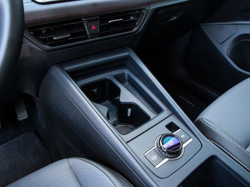 Certified 2025 Volkswagen Tiguan SE image 23