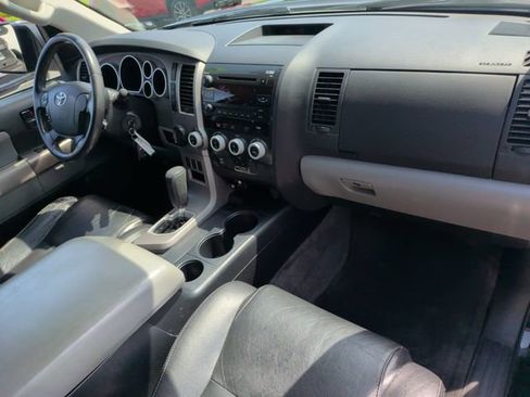 Used 2012 Toyota Sequoia SR5 RWD image 18