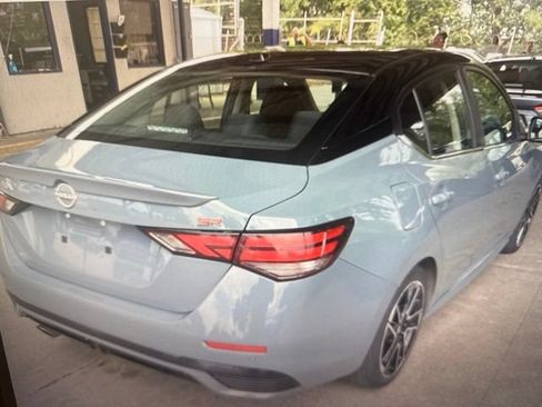 Used 2025 Nissan Sentra SR FWD image 4