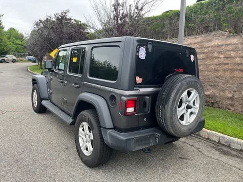 Used 2018 Jeep Wrangler Unlimited Sport S AWD/4WD image 6