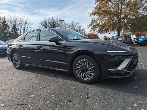 New 2025 Hyundai Sonata SEL image 1